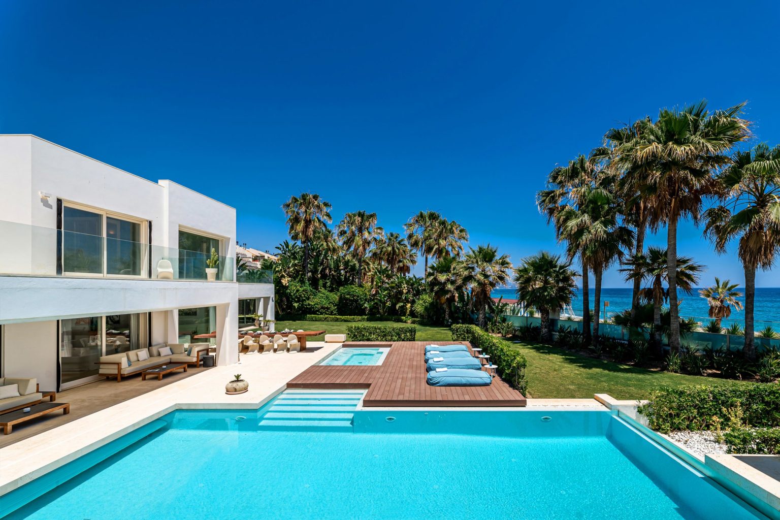 Engel & Völkers Marbella - Luxury real estate agency in Marbella